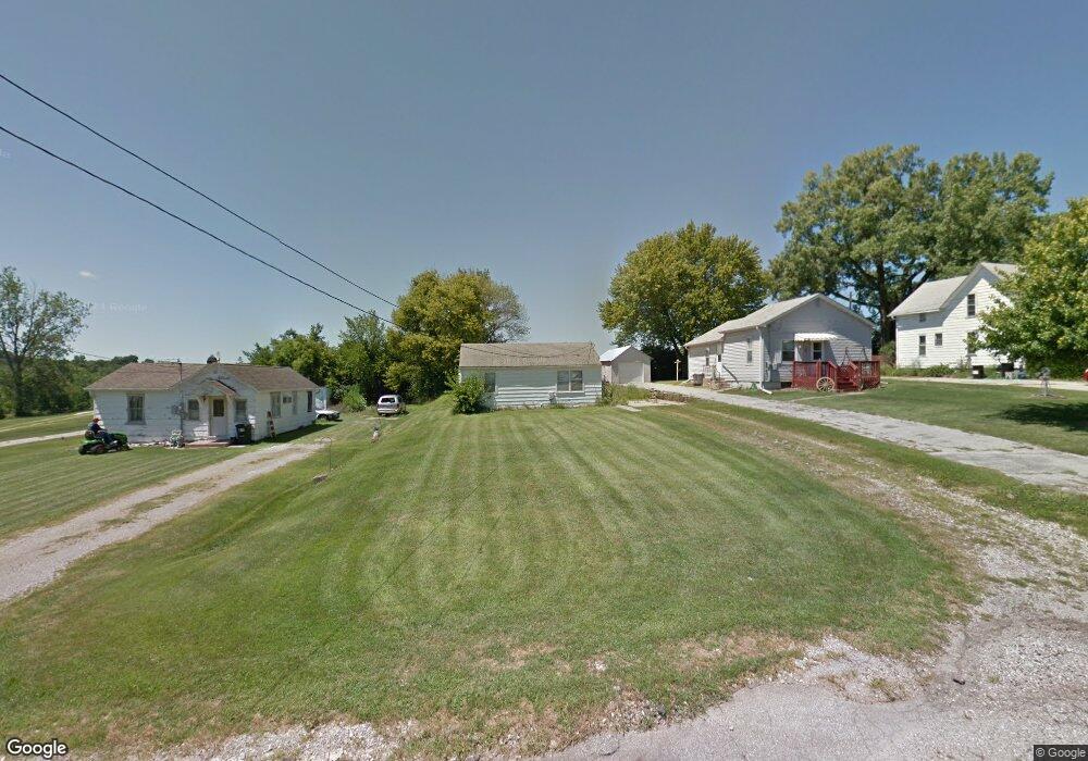 1105 W 4th St N, Newton, IA 50208 - photo 1