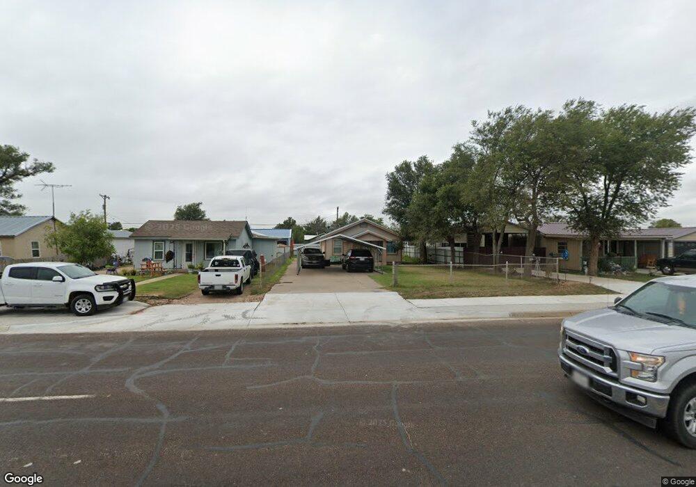 611 N Maddox Ave, Dumas, TX 79029 - photo 1