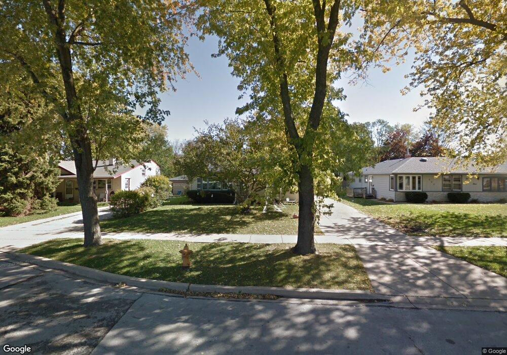 209 N Highland Ave, Elmhurst, IL 60126 - photo 1