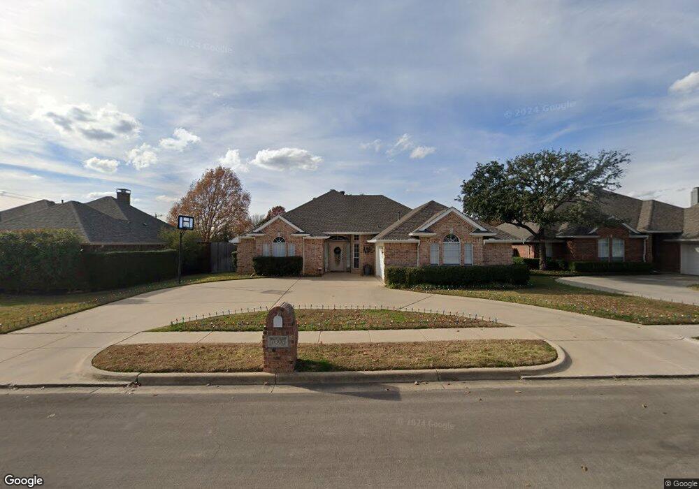 7005 Oak Hills Ct, North Richland Hills, TX 76182 - photo 1