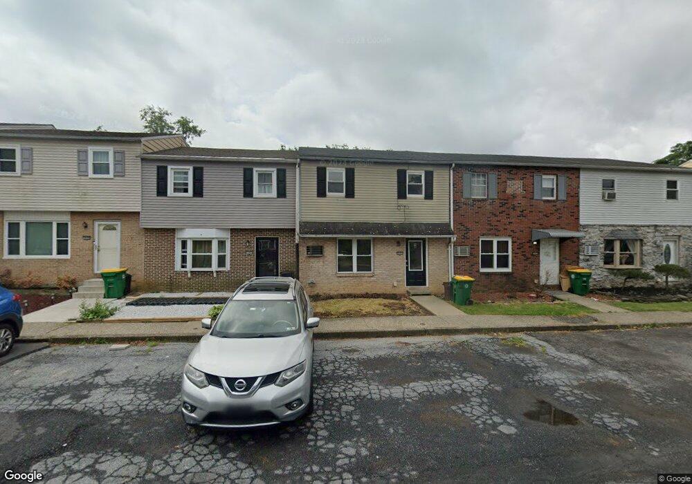 5684 Greens Dr, Allentown, PA 18106 - photo 1