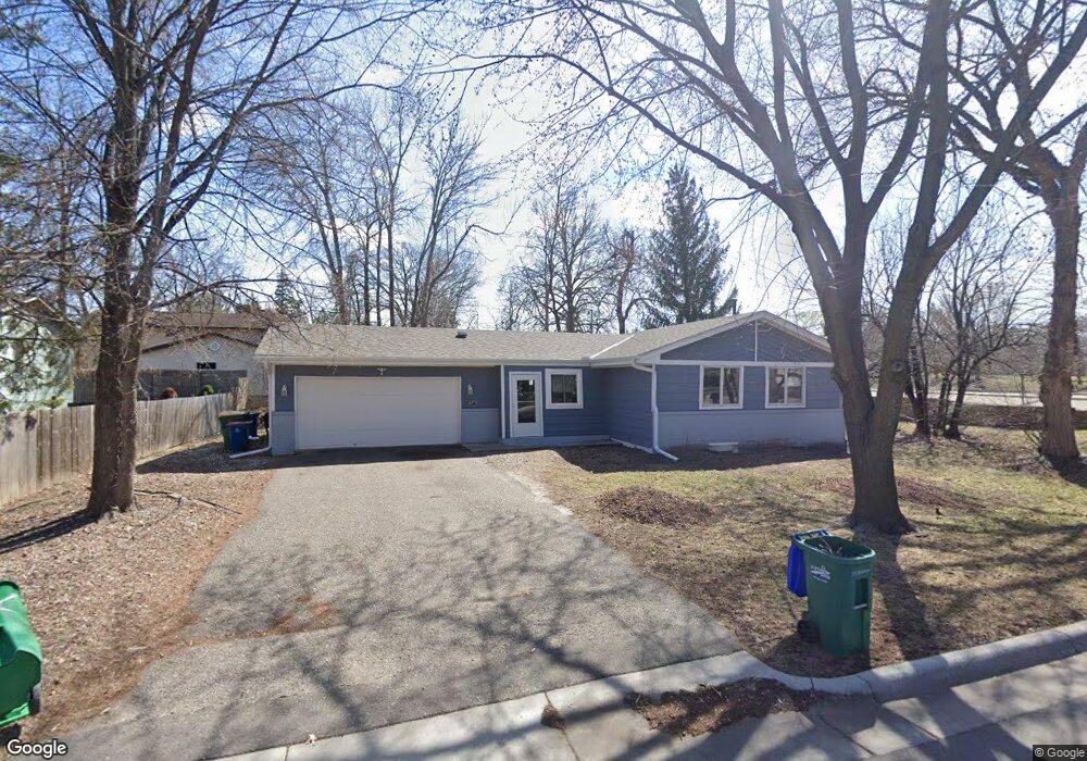 11877 W Eagle Lake Dr, Maple Grove, MN 55369 - photo 1