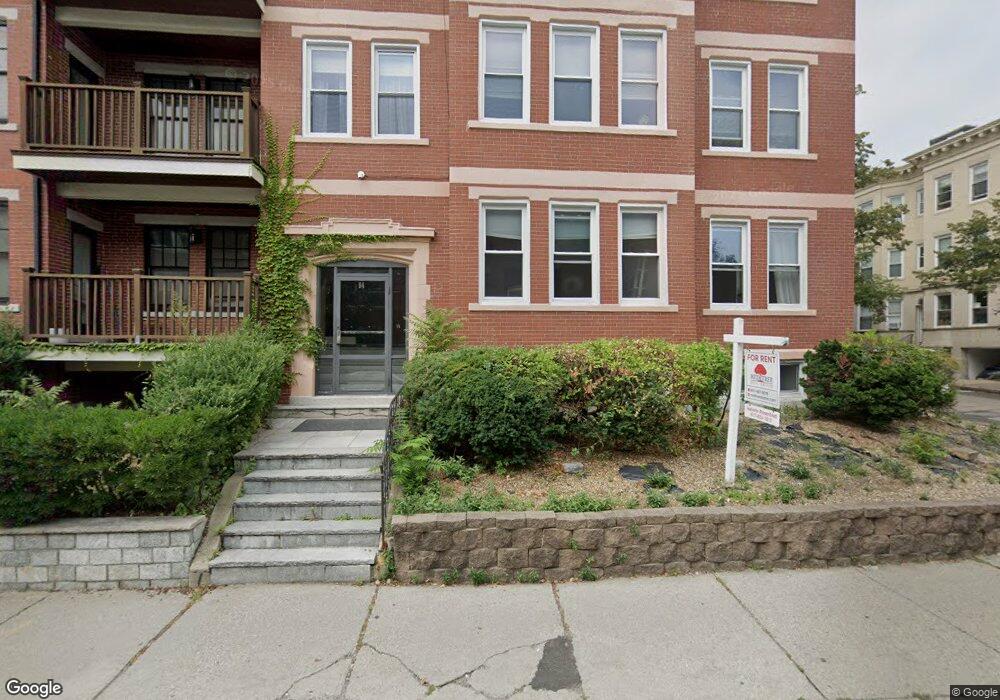 94 Pleasant St unit 3, Brookline, MA 02446 - photo 1