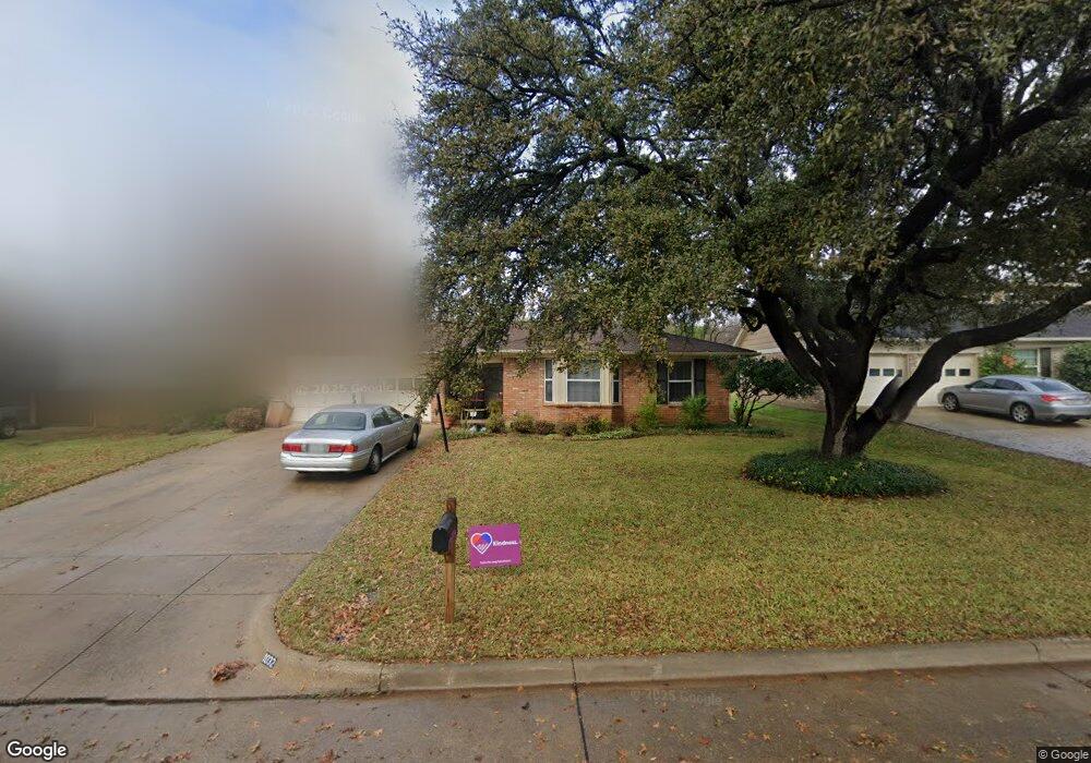 1032 Bedford Ct W, Hurst, TX 76053 - photo 1