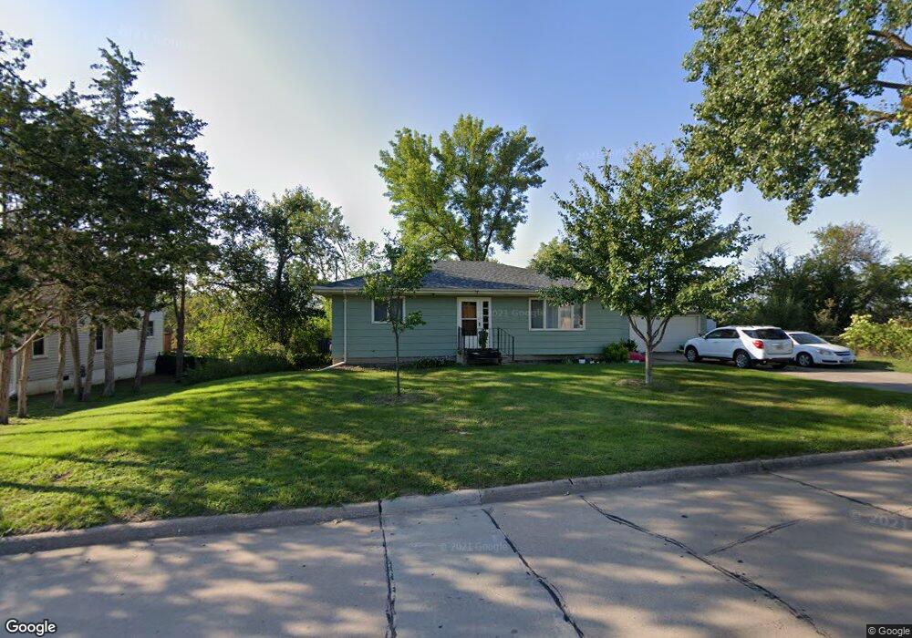 201 36th Ave SW, Cedar Rapids, IA 52404 - photo 1