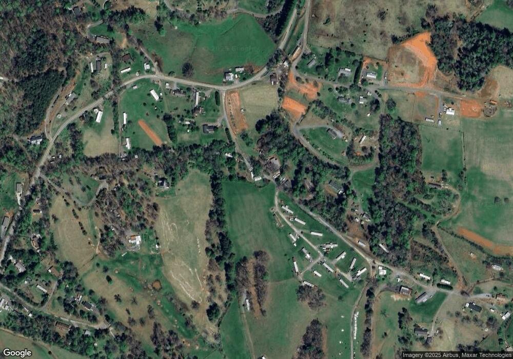 15 Buttercup Ln, Marshall, NC 28753 - photo 1