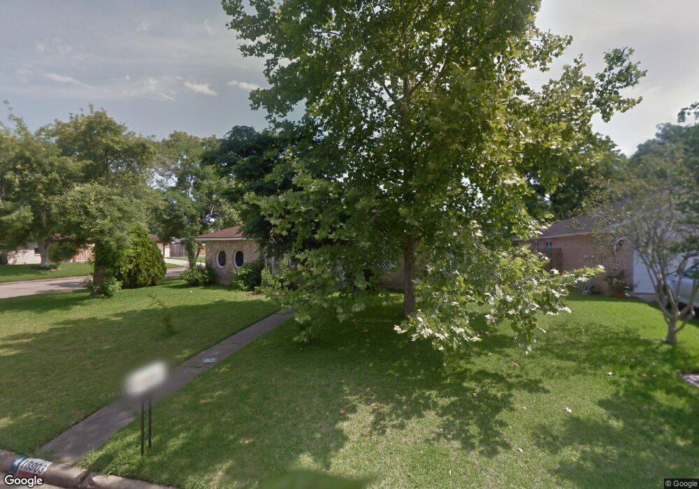 16903 Star Dale Ln, Friendswood, TX 77546 - photo 1