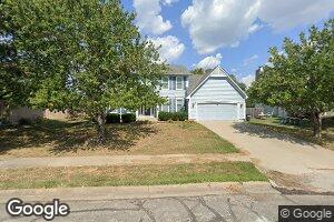 2818 Gill Ave, Lawrence, KS 66047