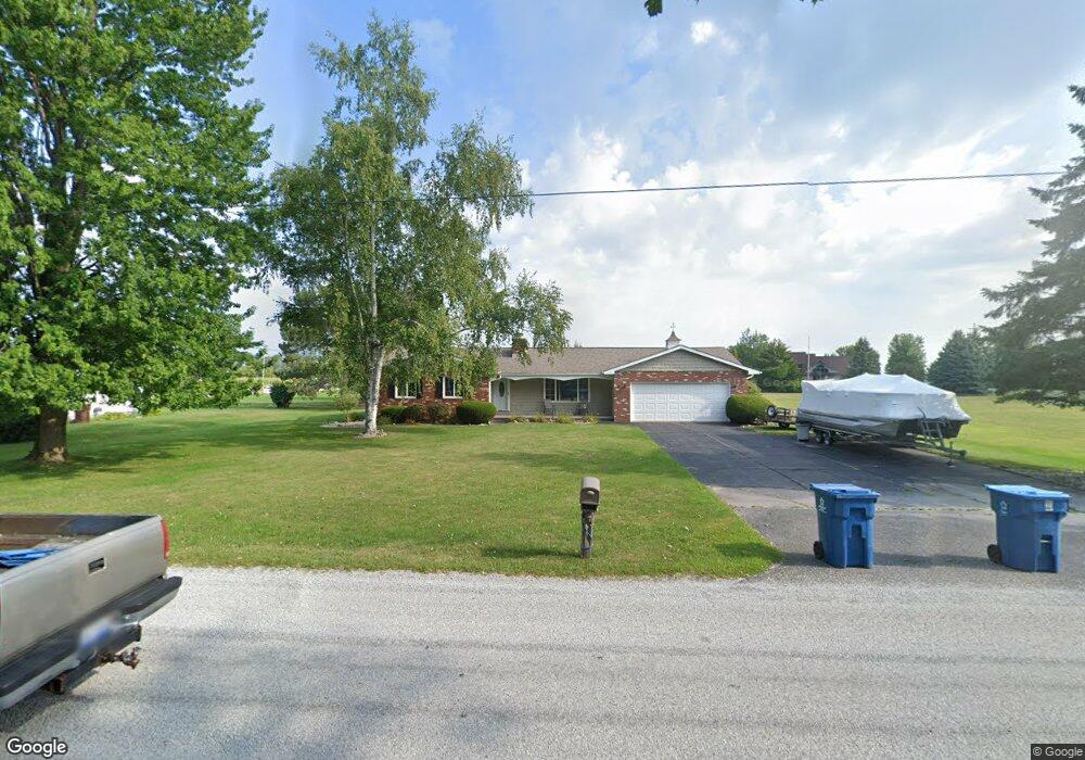 1085 E Beaver Rd, Kawkawlin, MI 48631 - photo 1