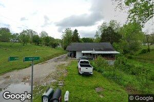 8437 Coal River Rd, Saint Albans, WV 25177