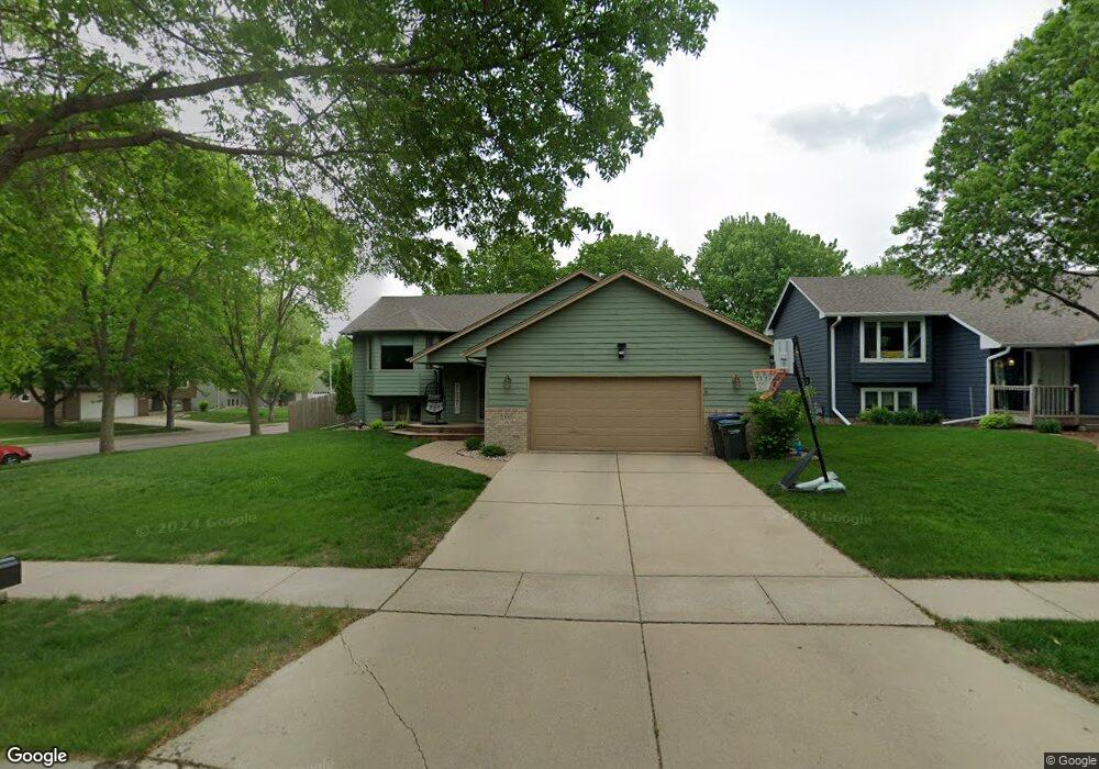 2000 S Clover Ave, Sioux Falls, SD 57110 - photo 1