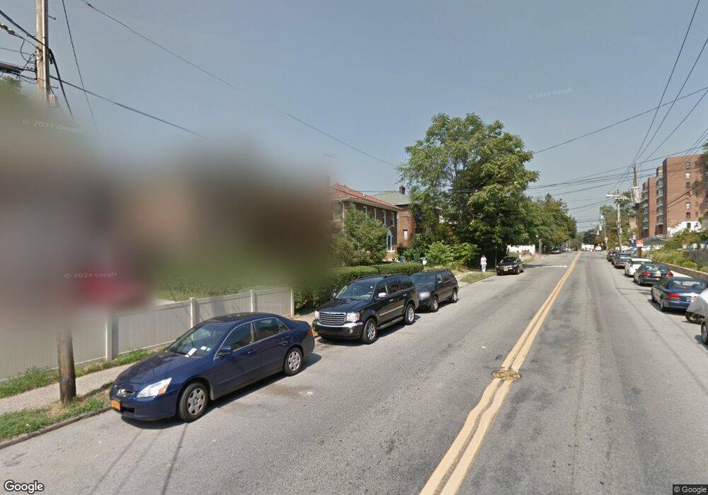 637 Warburton Ave, Yonkers, NY 10701 - photo 1