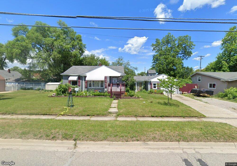 711 E Hemphill Rd, Flint, MI 48507 - photo 1