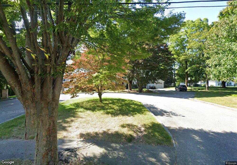 8 Hancock Rd, Wakefield, MA 01880 - photo 1