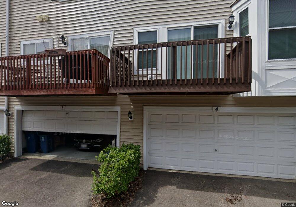 2411 Courtyard Cir unit 3, Aurora, IL 60506 - photo 1