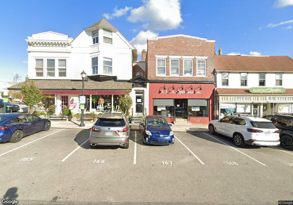 111 N Wayne Ave, Wayne, PA 19087 - photo 1