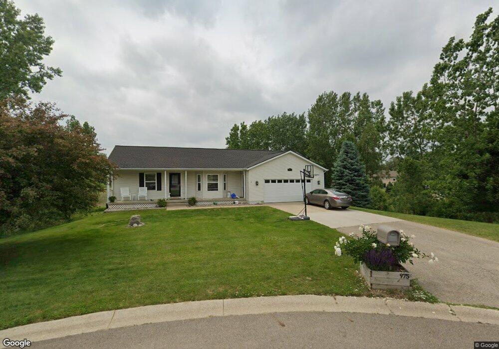 975 Ridgeview Dr, Wayland, MI 49348 - photo 1