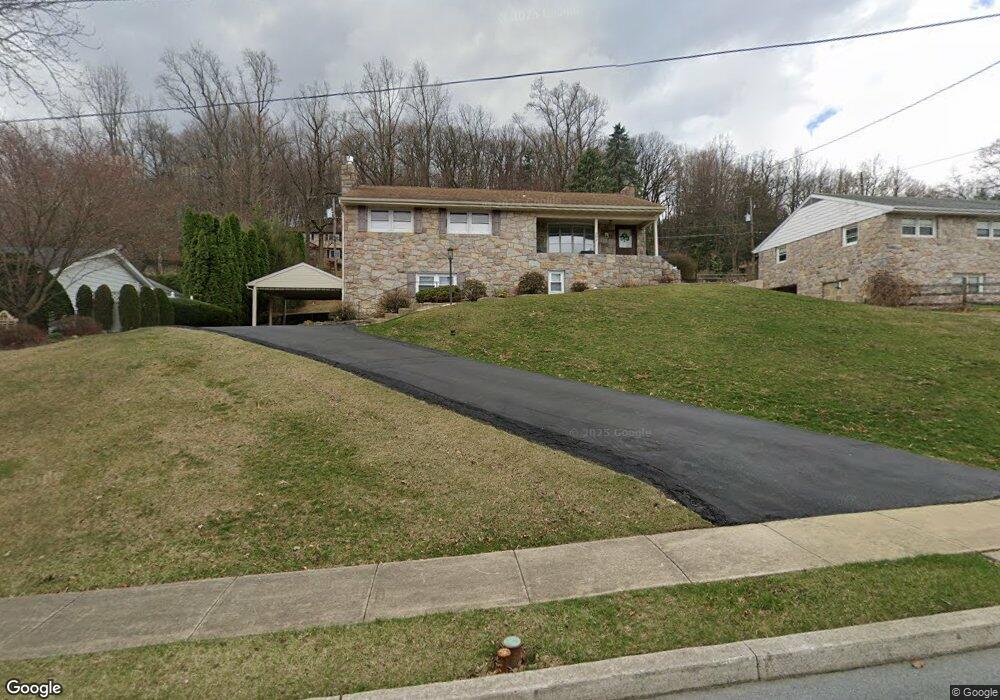 302 E Broad St, Reading, PA 19607 - photo 1