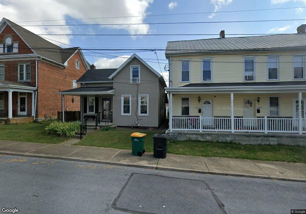 221 Hamilton Ave, Waynesboro, PA 17268 - photo 1