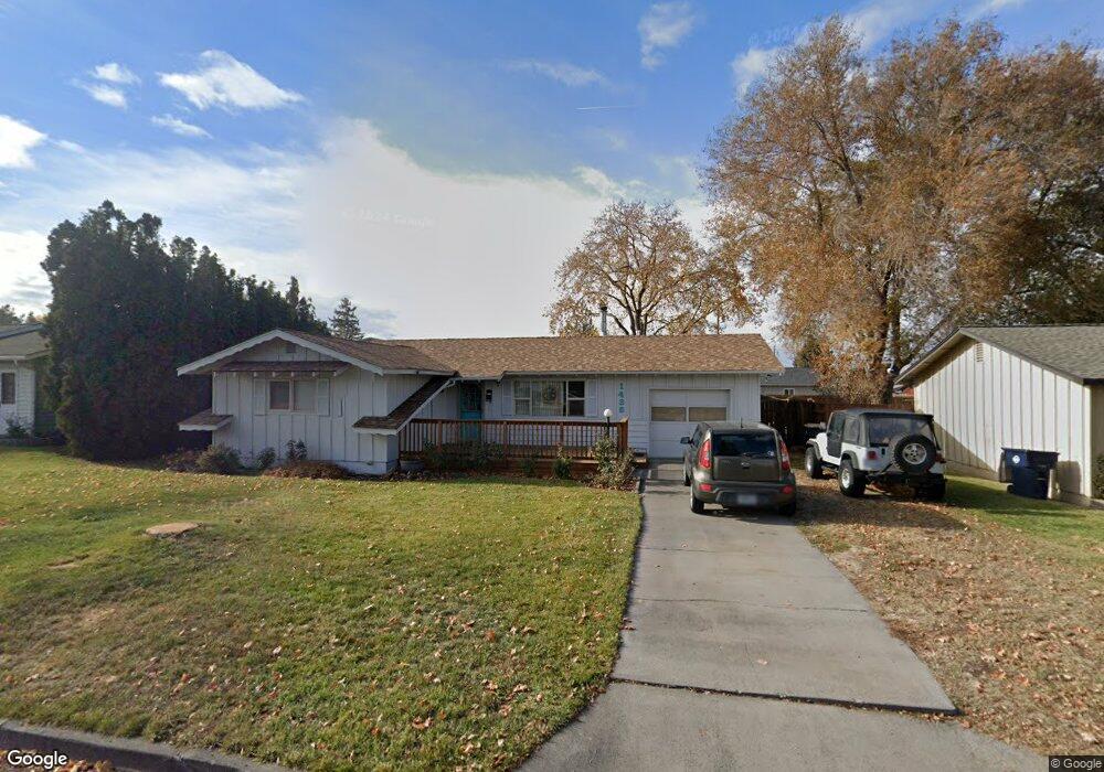 1435 NW 9th St, Redmond, OR 97756 - photo 1