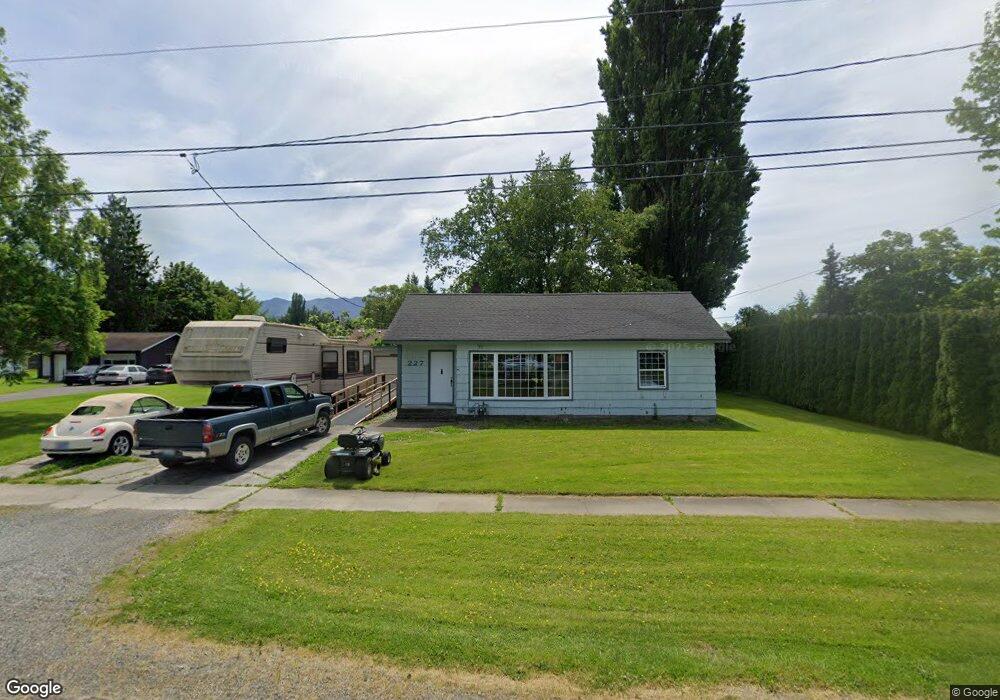 227 1st St, Sumas, WA 98295 - photo 1