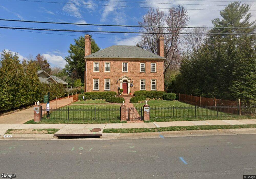 5715 Little Falls Rd, Arlington, VA 22207 - photo 1