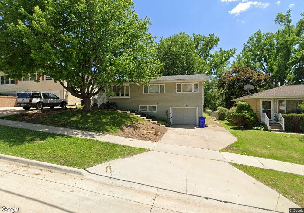 3919 14th Ave SE, Cedar Rapids, IA 52403 - photo 1