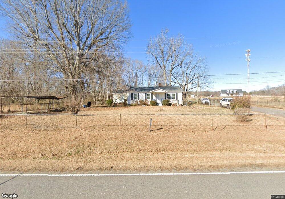 570 Barrett Rd, Clover, SC 29710 - photo 1