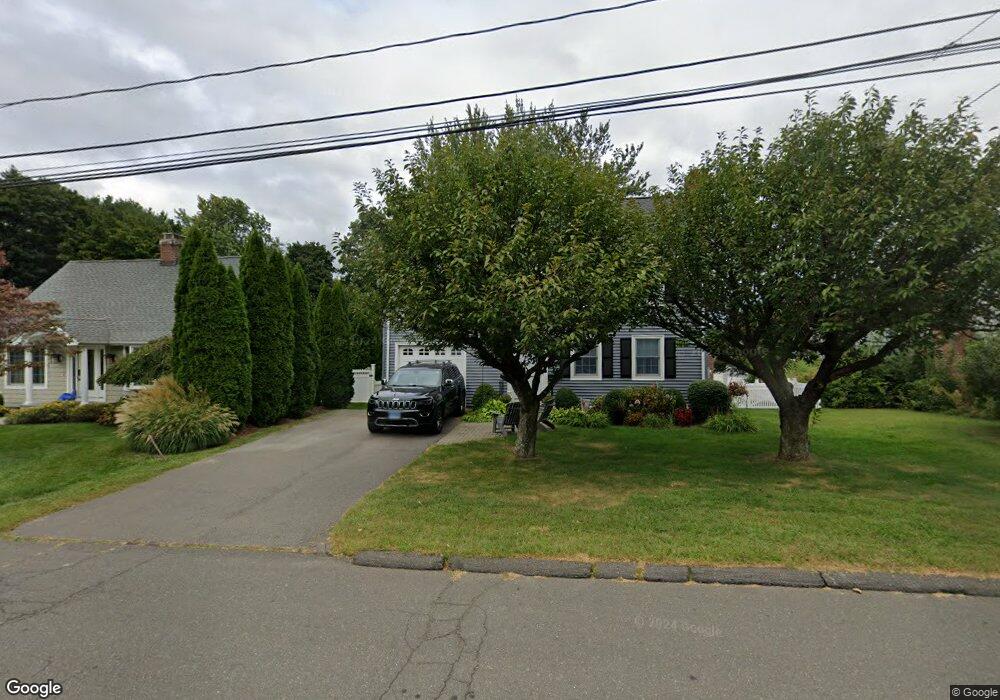 28 Hooker Dr, West Hartford, CT 06107 - photo 1