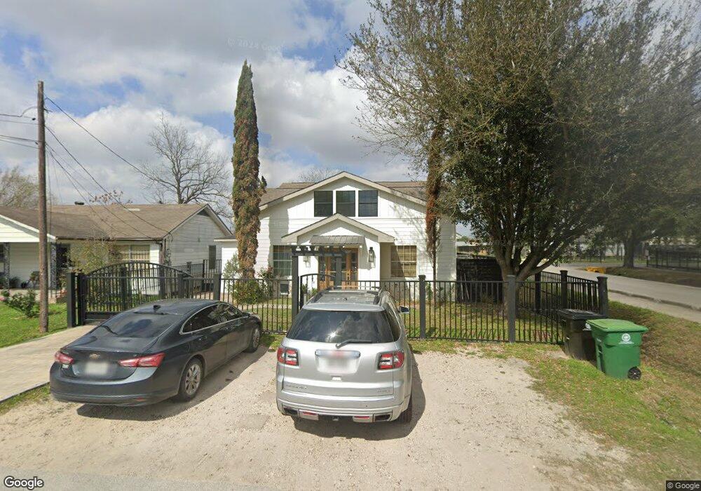 237 Fichter St, Houston, TX 77022 - photo 1