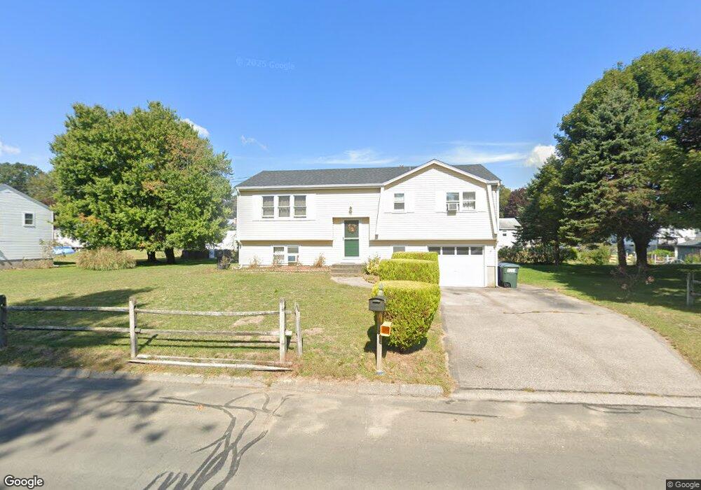 8 Canary St, Pawcatuck, CT 06379 - photo 1