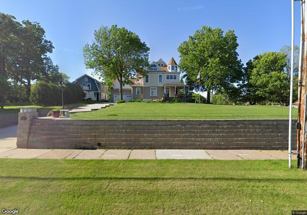 503 W 12th St, Cedar Falls, IA 50613 - photo 1