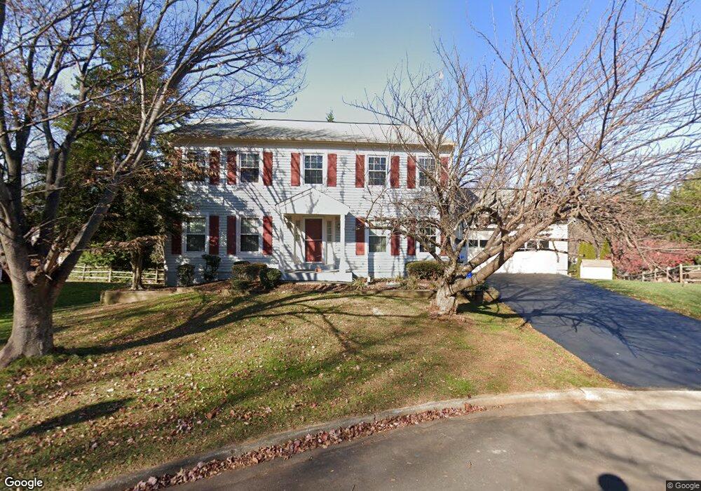 13505 Spinning Wheel Dr, Germantown, MD 20874 - photo 1