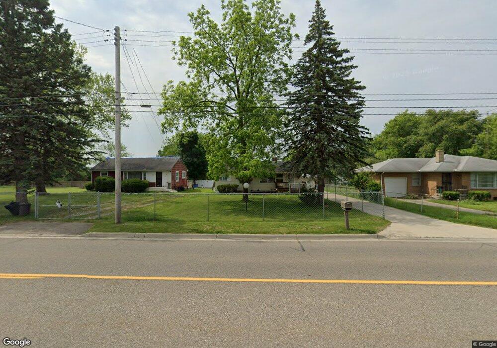 1154 E Coldwater Rd, Flint, MI 48505 - photo 1