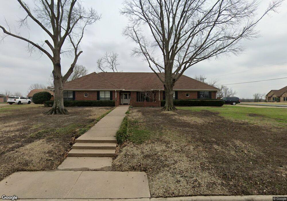 719 Meadow Dr, Corsicana, TX 75110 - photo 1