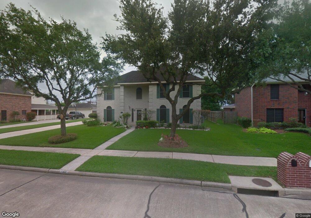 407 Regency Ct, Friendswood, TX 77546 - photo 1