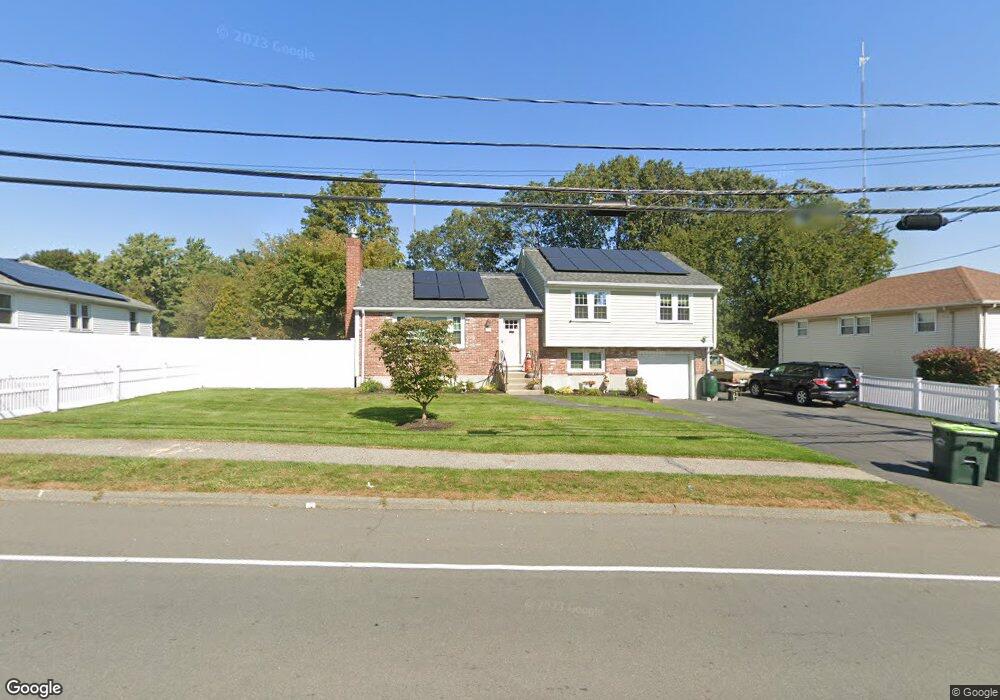 96 Hunting Rd, Needham Heights, MA 02494 - photo 1