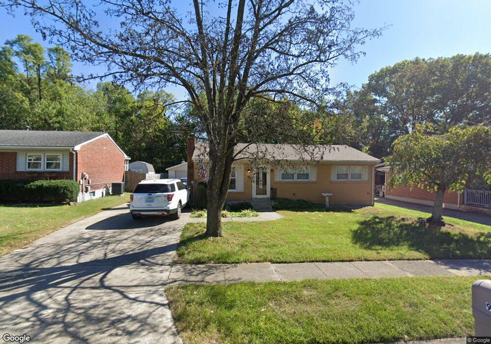 9229 Lantana Dr, Louisville, KY 40229 - photo 1