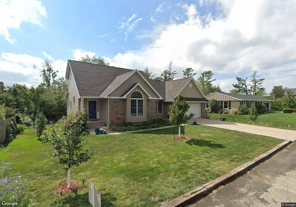 185 Dows Ln SE, Cedar Rapids, IA 52403 - photo 1