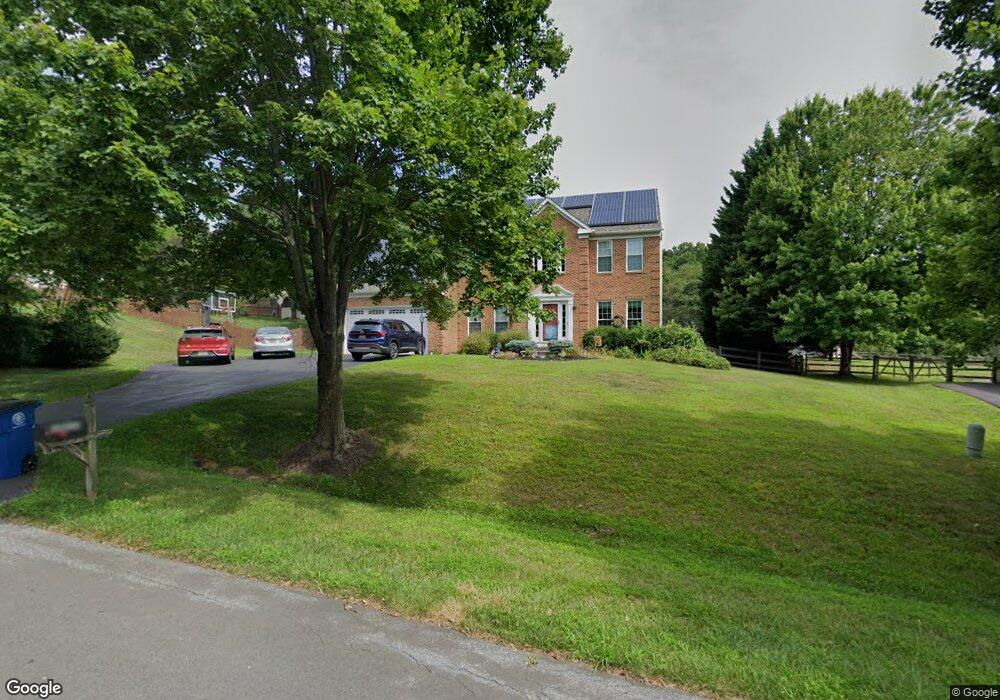 10219 Crosscut Way, Damascus, MD 20872 - photo 1