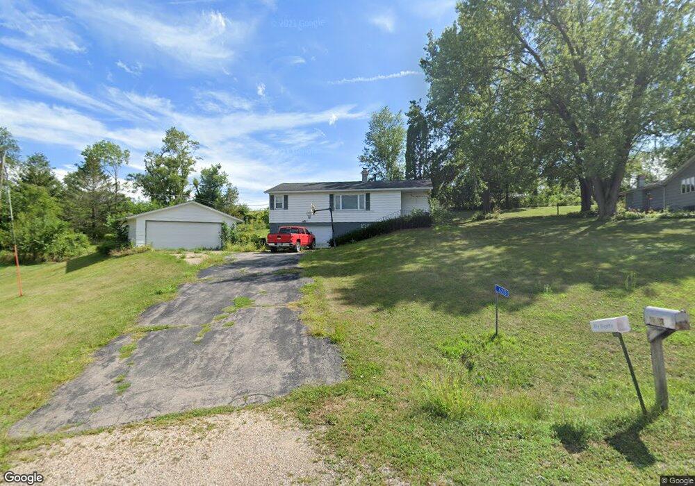 6213 Highview Dr SE, Cedar Rapids, IA 52403 - photo 1
