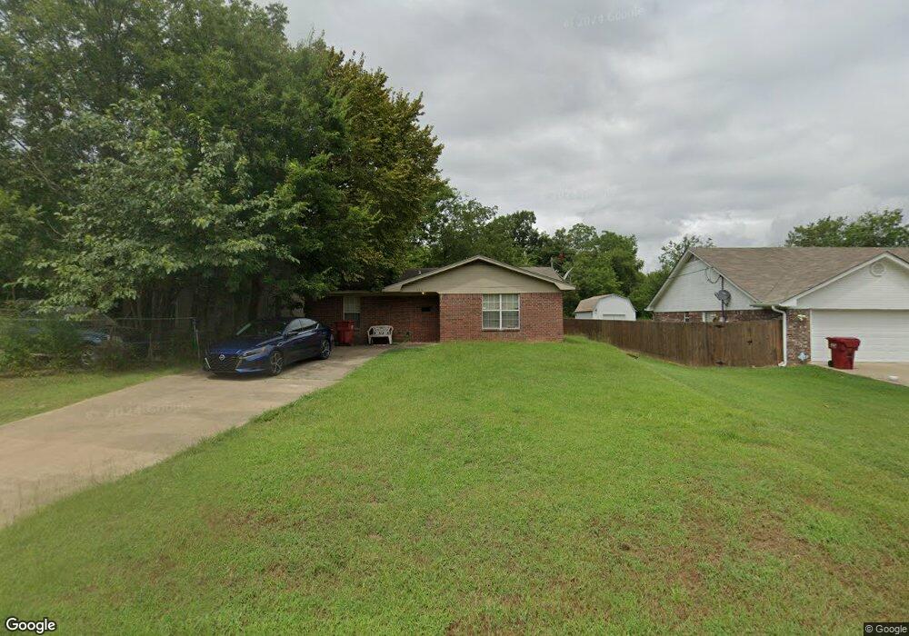 523 N F St, Hugo, OK 74743 - photo 1