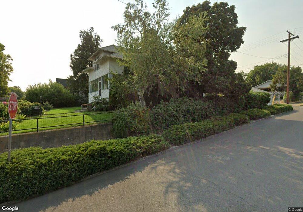 600 E 10th St, the Dalles, OR 97058 - photo 1