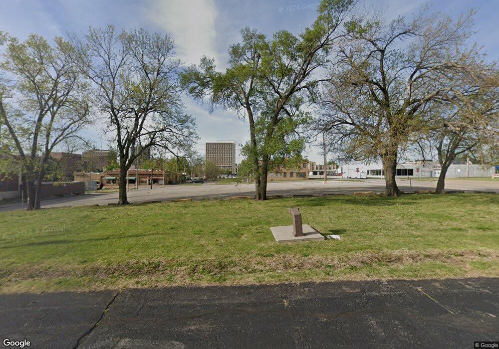 422 SW Harrison St, Topeka, KS 66603 - photo 1