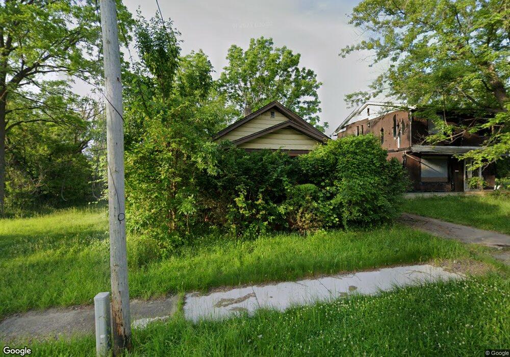 910 E Ruth Ave, Flint, MI 48505 - photo 1