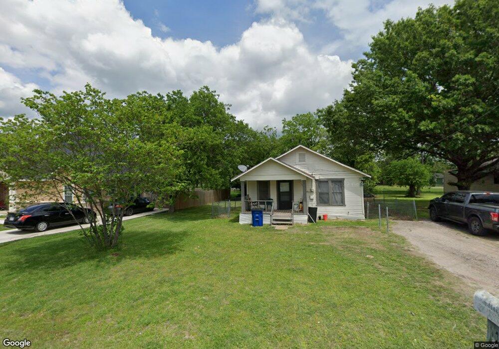 1506 Daffan Ave, Ennis, TX 75119 - photo 1