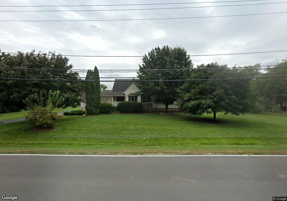 N104W16269 Donges Bay Rd, Germantown, WI 53022 - photo 1