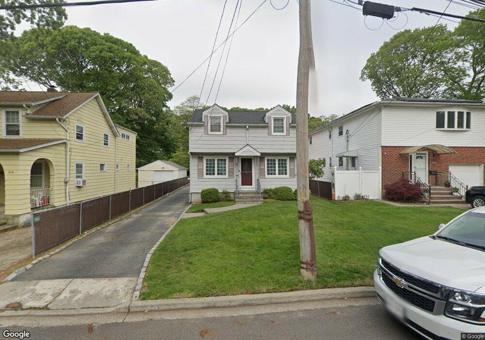 624 Adams Place, West Hempstead, NY 11552 - photo 1