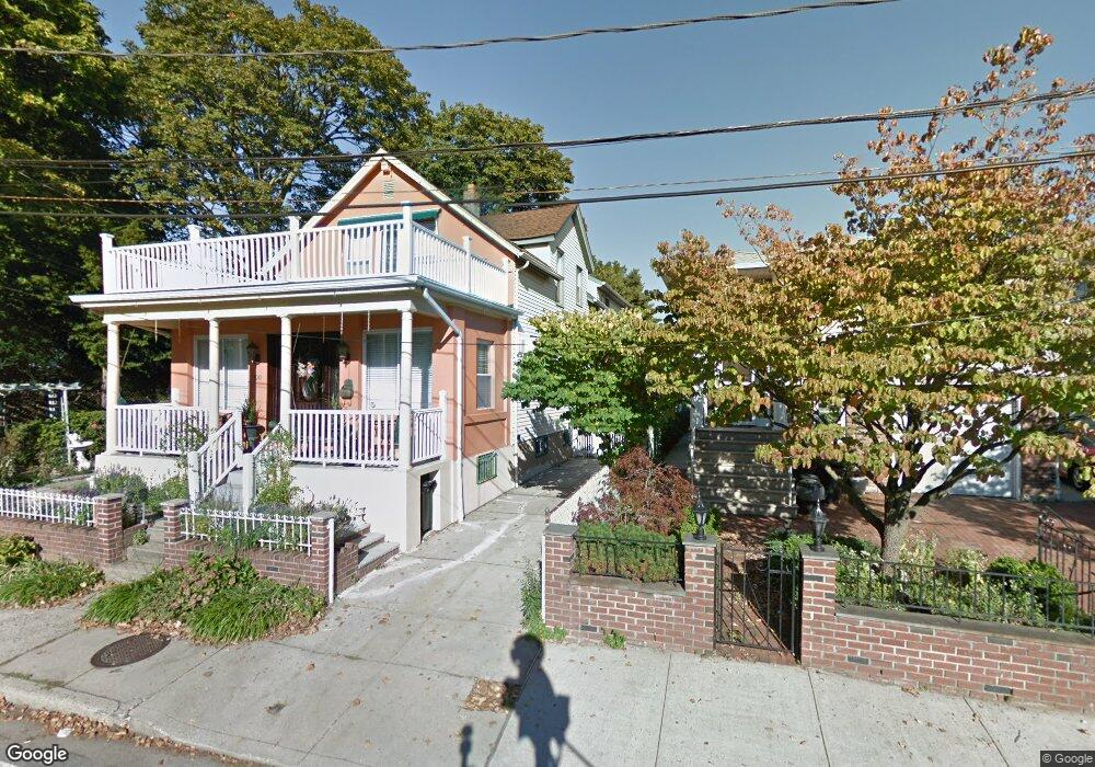 300 Plain Ct, Franklin Square, NY 11010 - photo 1