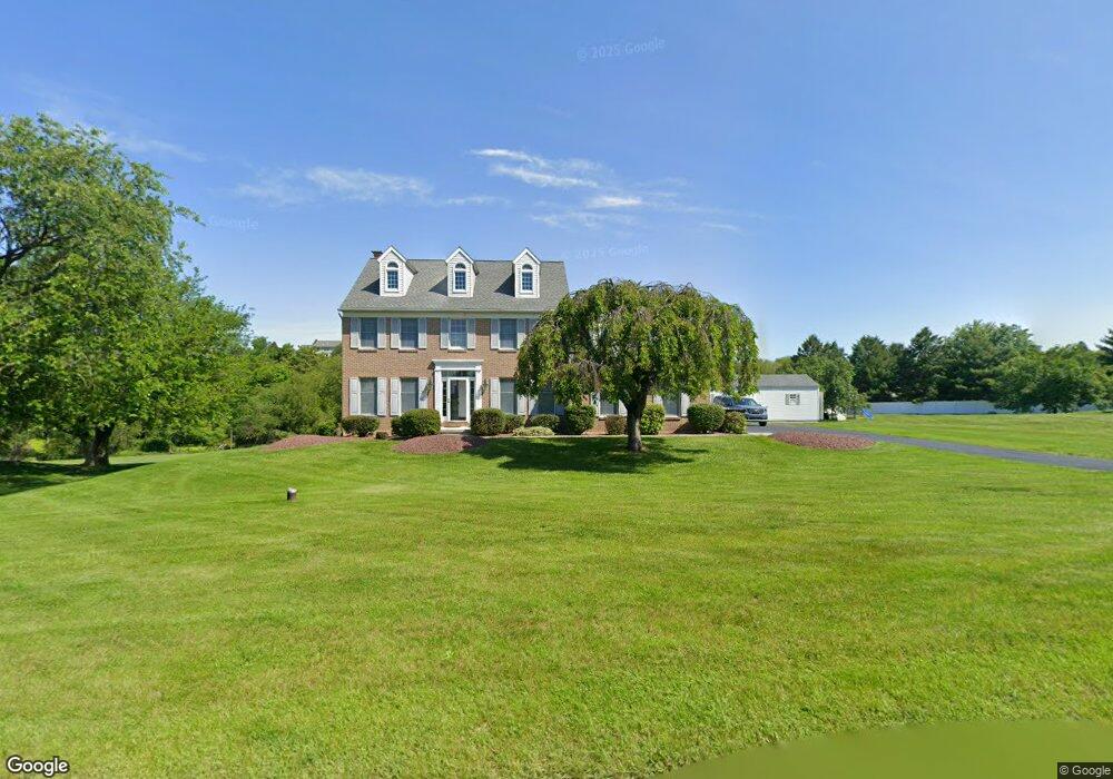 4653 Cortland Dr, Orefield, PA 18069 - photo 1